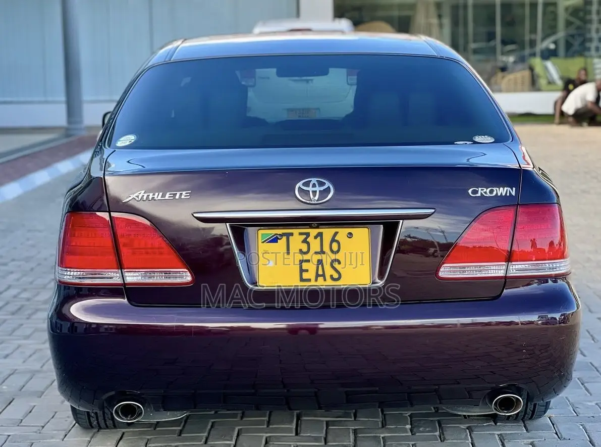 Toyota Crown 2005 Burgundy