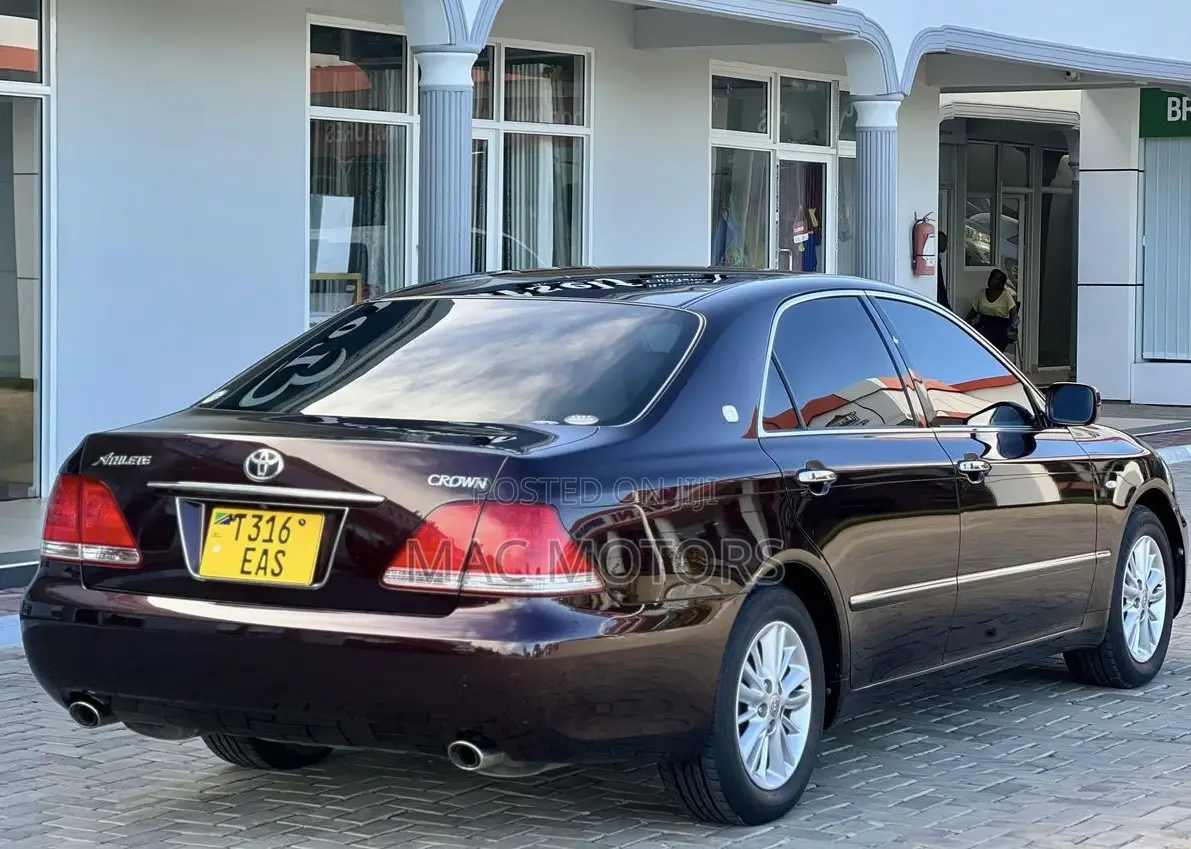 Toyota Crown 2005 Burgundy