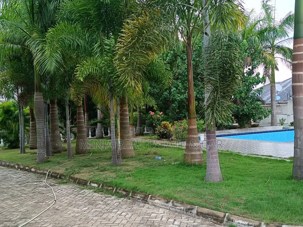 Furnished 3bdrm House in Goba for sale