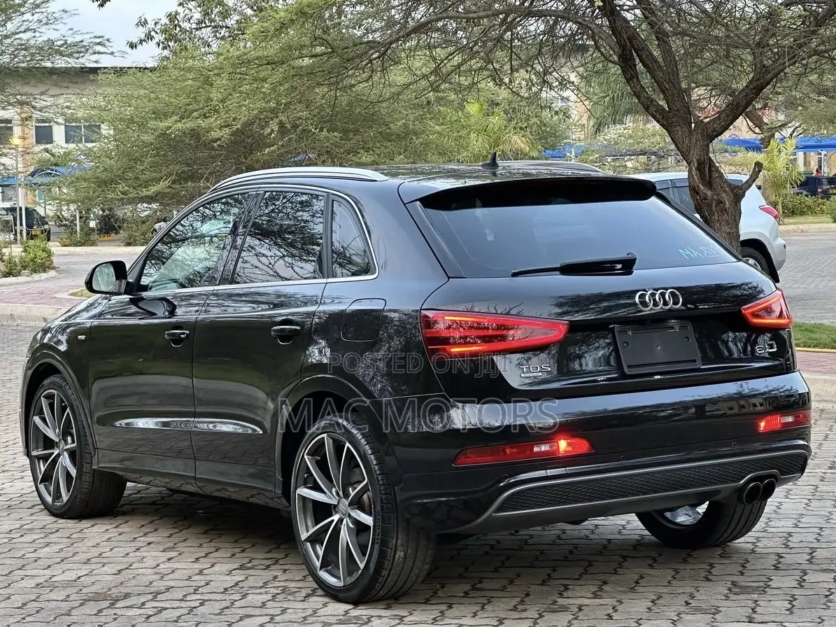 Audi Q3 2013 Black