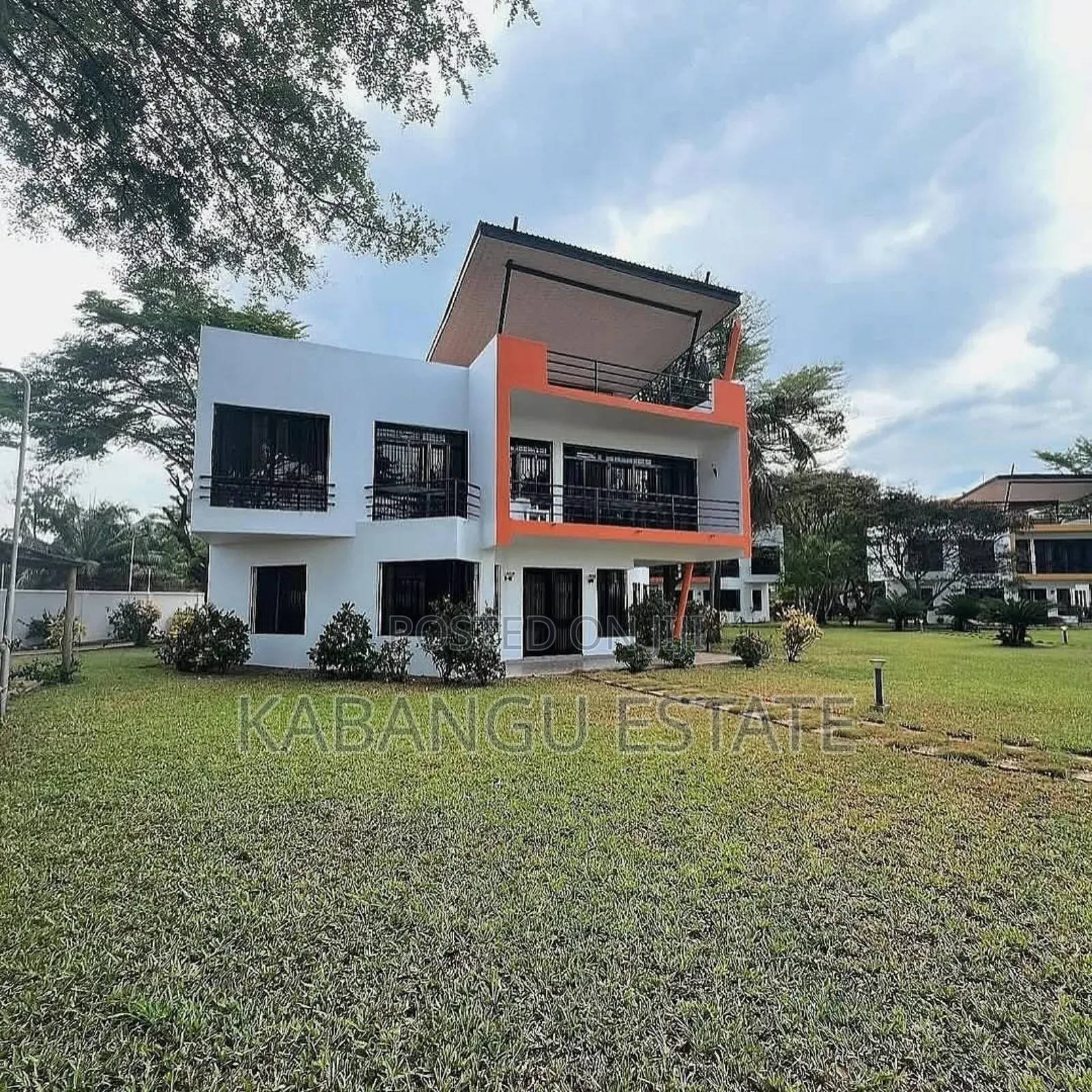 Furnished 4bdrm Villa in Kawebeach for rent