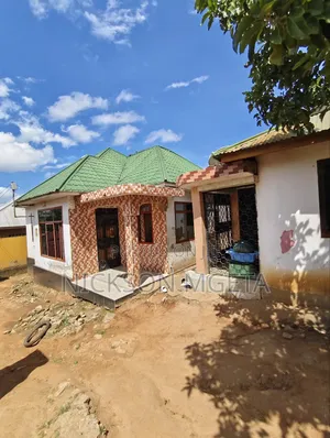 3bdrm House in Dalali Nick Mwanza, Nyakato for sale