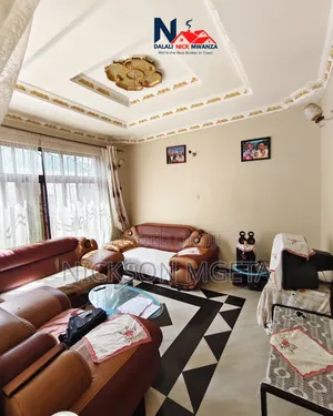 3bdrm House in Dalali Nick Mwanza, Nyakato for sale