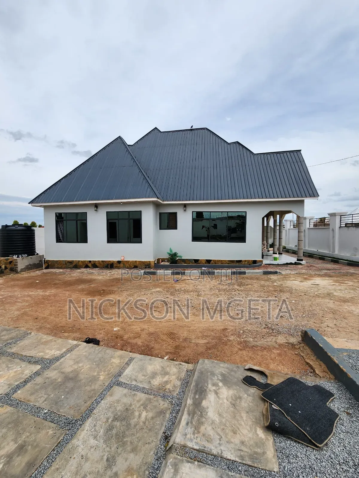 3bdrm House in Dalali Nick Mwanza, Buswelu for sale
