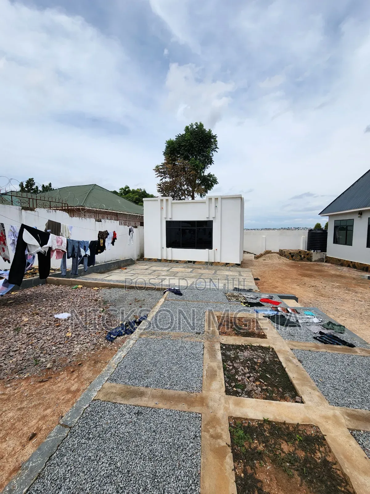 3bdrm House in Dalali Nick Mwanza, Buswelu for sale