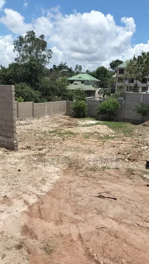Fenced Plot for Sale in Goba Lastanza SQM 750