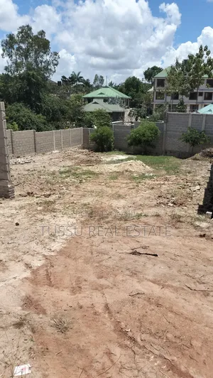 Fenced Plot for Sale in Goba Lastanza SQM 750