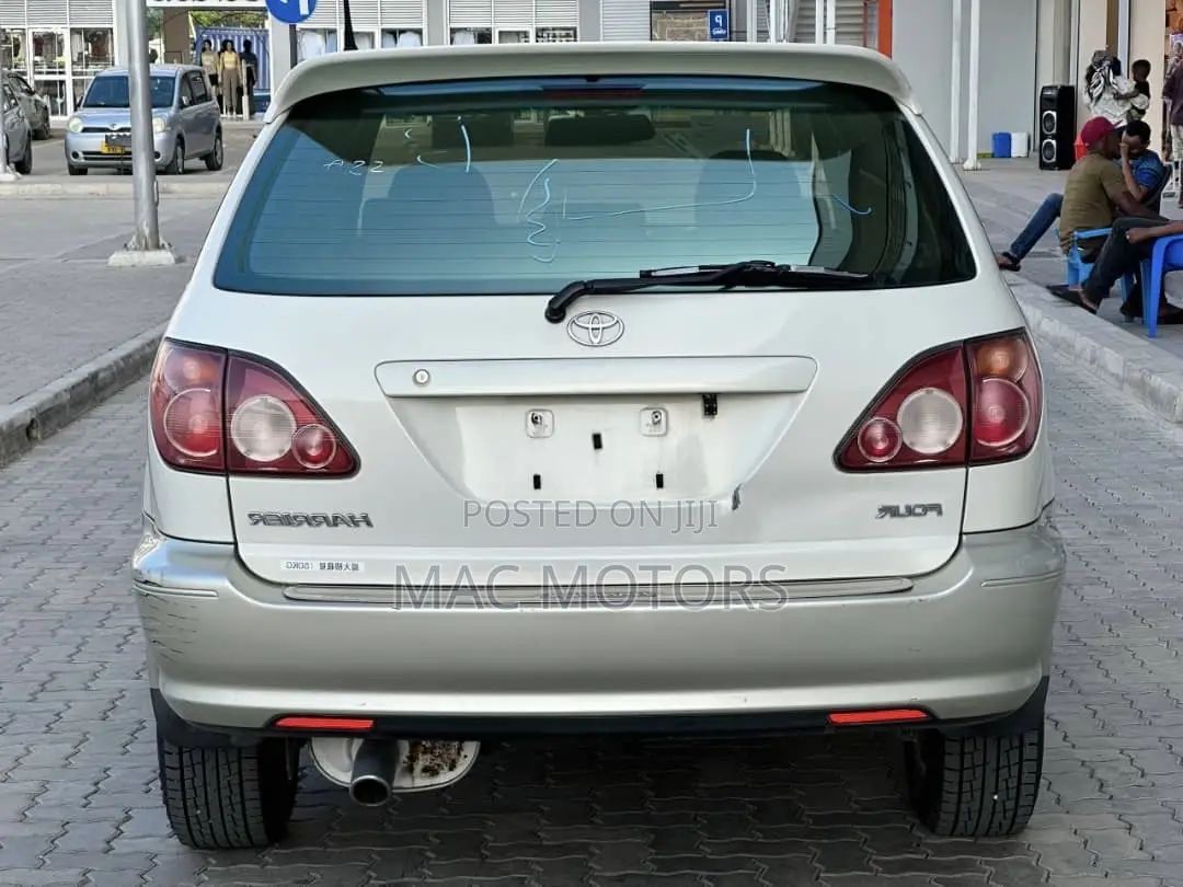 Toyota Harrier 2.2 16V 4WD 2001 White