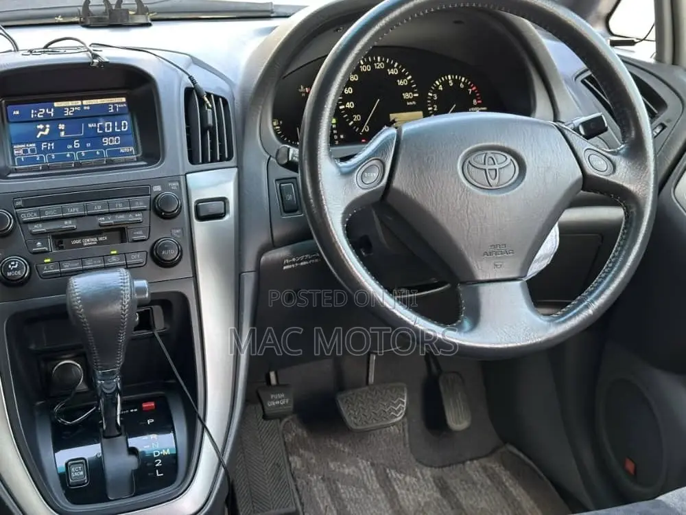 Toyota Harrier 2.2 16V 4WD 2001 White