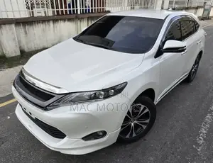 Toyota Harrier 2.0 4WD 2016 White