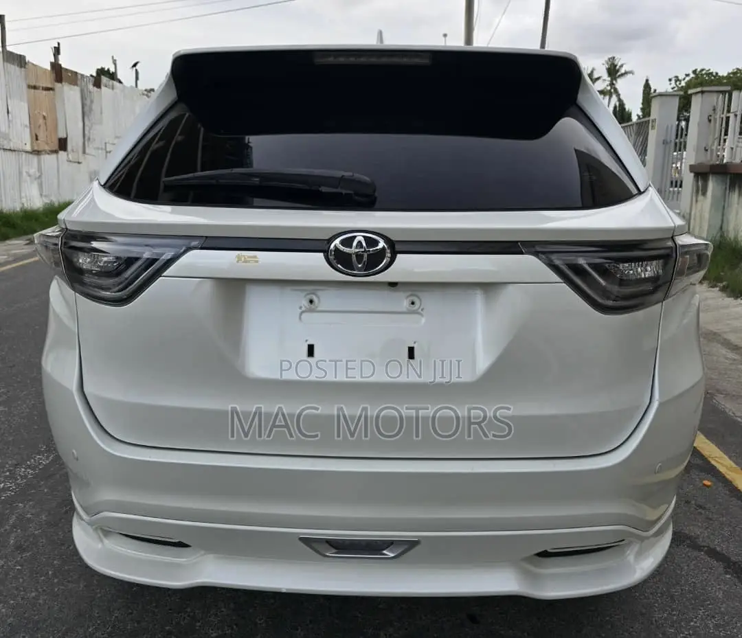 Toyota Harrier 2.0 4WD 2016 White