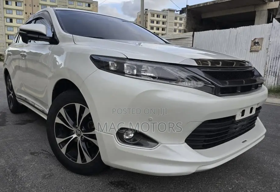 Toyota Harrier 2.0 4WD 2016 White