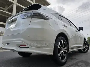 Toyota Harrier 2.0 4WD 2016 White
