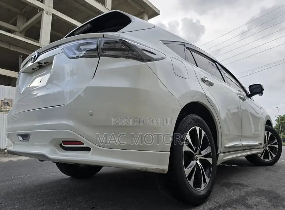Toyota Harrier 2.0 4WD 2016 White