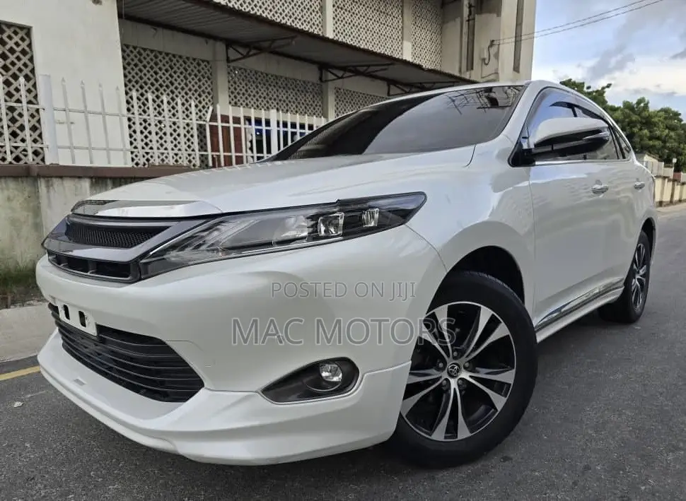 Toyota Harrier 2.0 4WD 2016 White