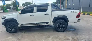 Toyota Hilux 2016 White