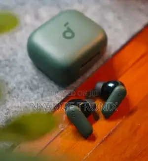 Earbuds
• Soundcore R50i Nc
