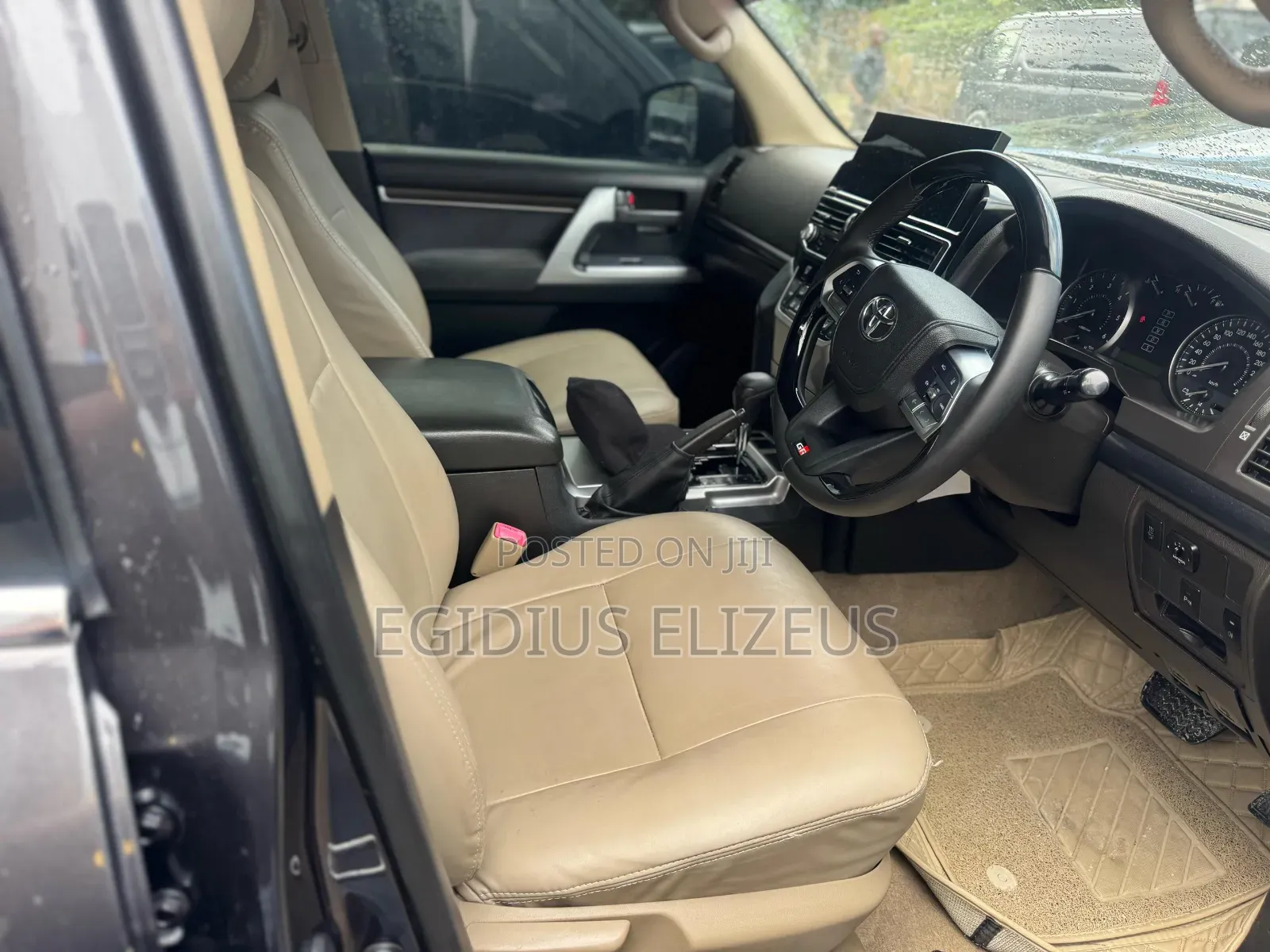 Toyota Land Cruiser 2011 Gray