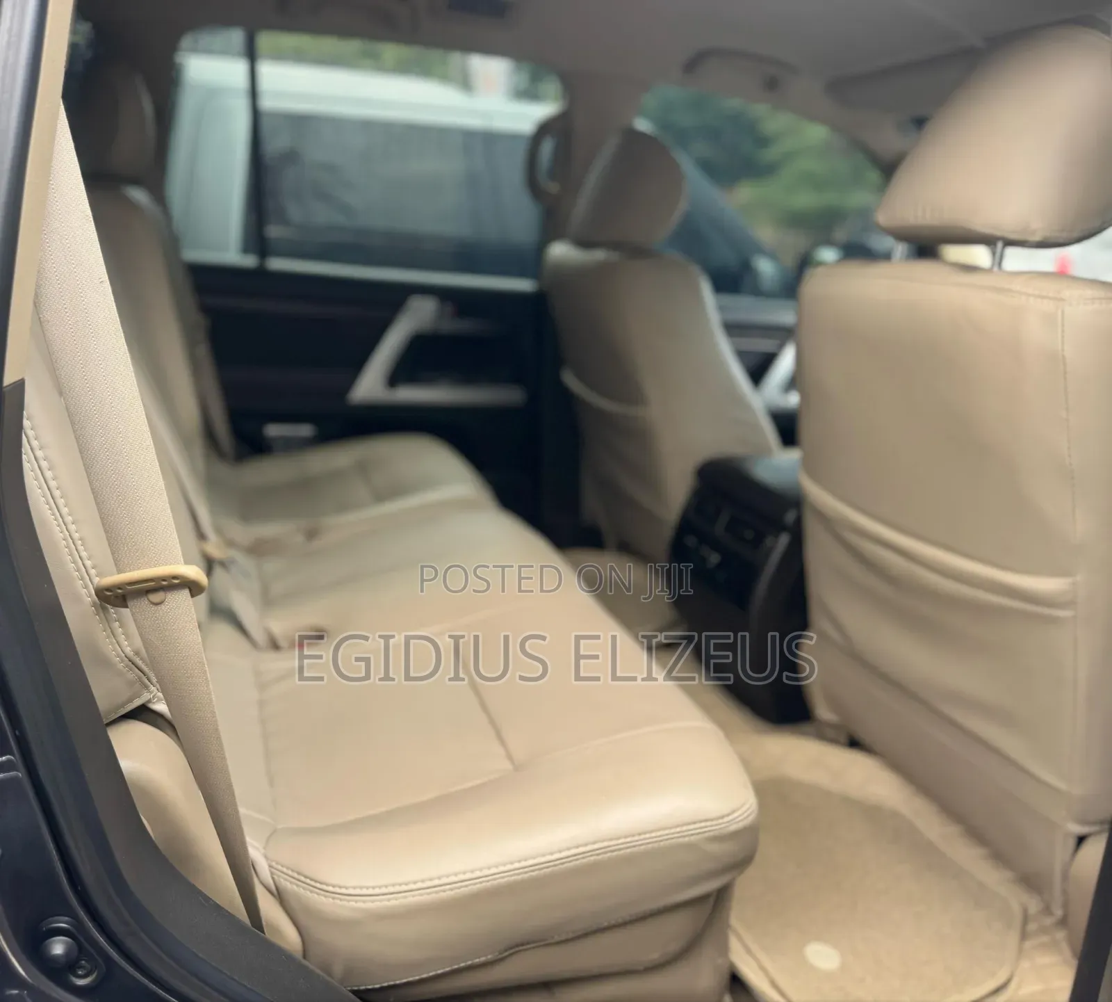 Toyota Land Cruiser 2011 Gray