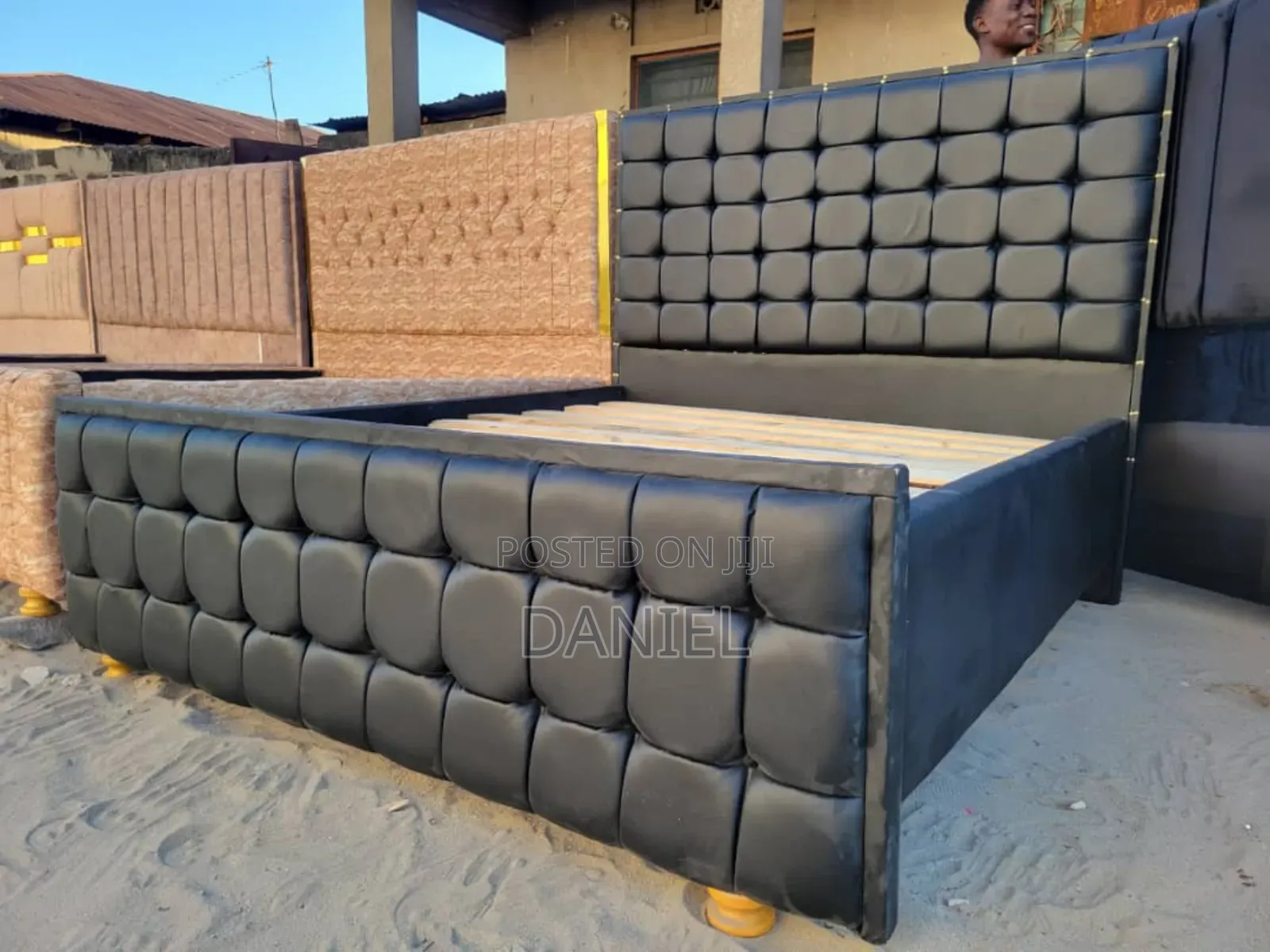 Bedsofa Za 5*6 Rangi Tofauti Tofauti
