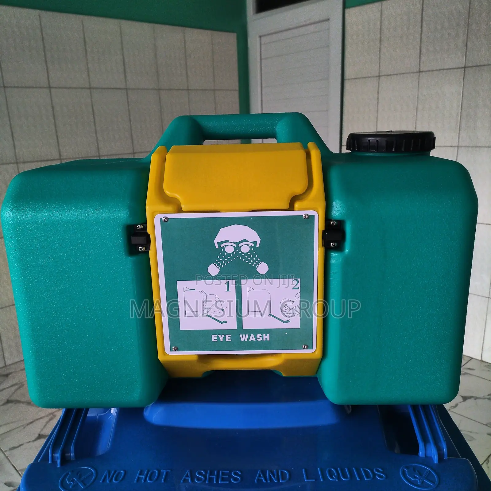 Portable Eyewash Station (30l)