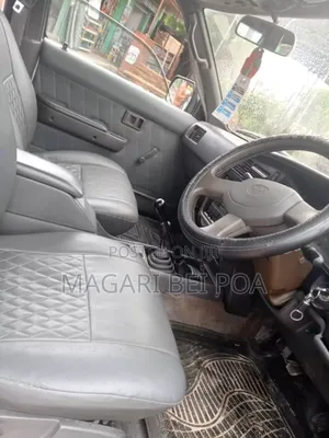 Toyota Hilux 2002 Silver