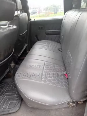 Toyota Hilux 2002 Silver