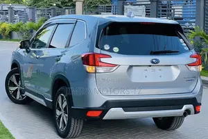 Subaru Forester 2019 Silver