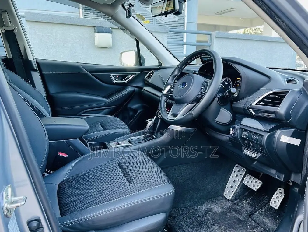 Subaru Forester 2019 Silver