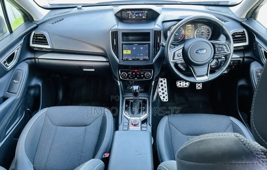 Subaru Forester 2019 Silver