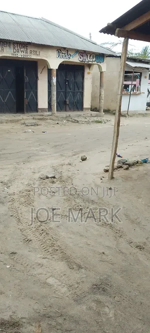 16bdrm House in Mark Real Estate, Kibaha for sale