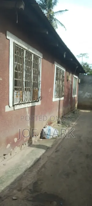 16bdrm House in Mark Real Estate, Kibaha for sale