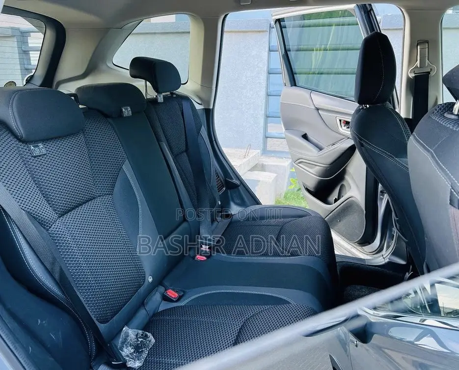 Subaru Forester 2019 Silver