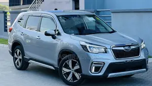 Subaru Forester 2019 Silver