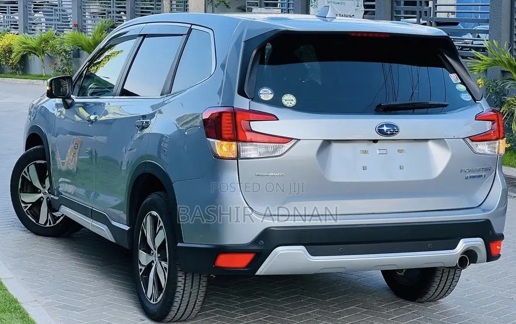 Subaru Forester 2019 Silver