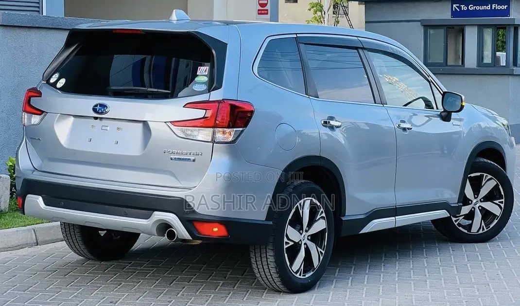 Subaru Forester 2019 Silver