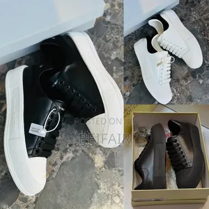 Aalexander McQeen Black and White | Full Black