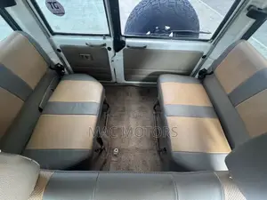 Toyota Land Cruiser 2011 White