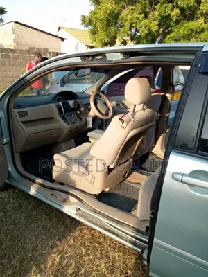 Toyota Raum 2005 Silver