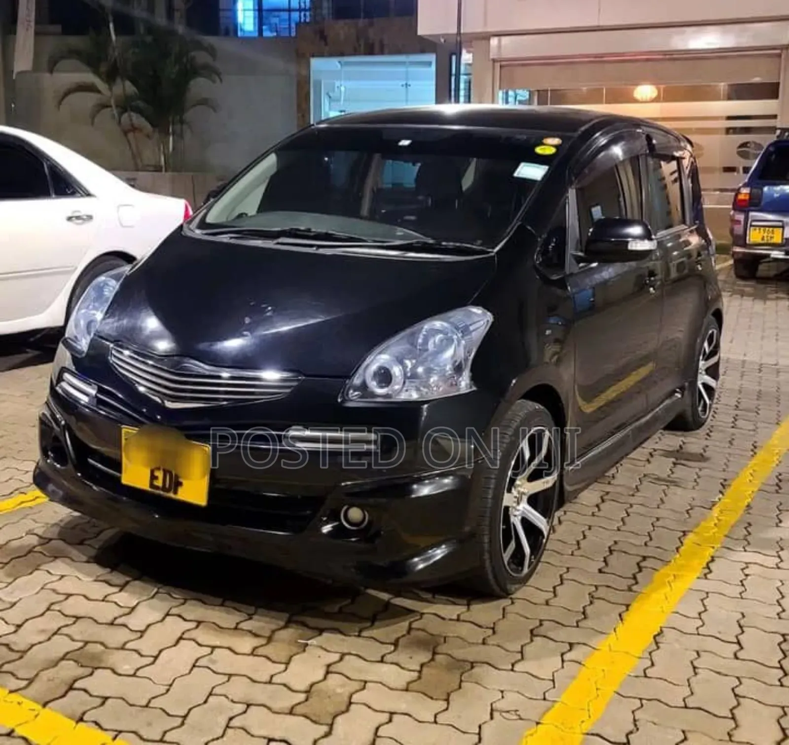 Toyota Ractis 2008 Black
