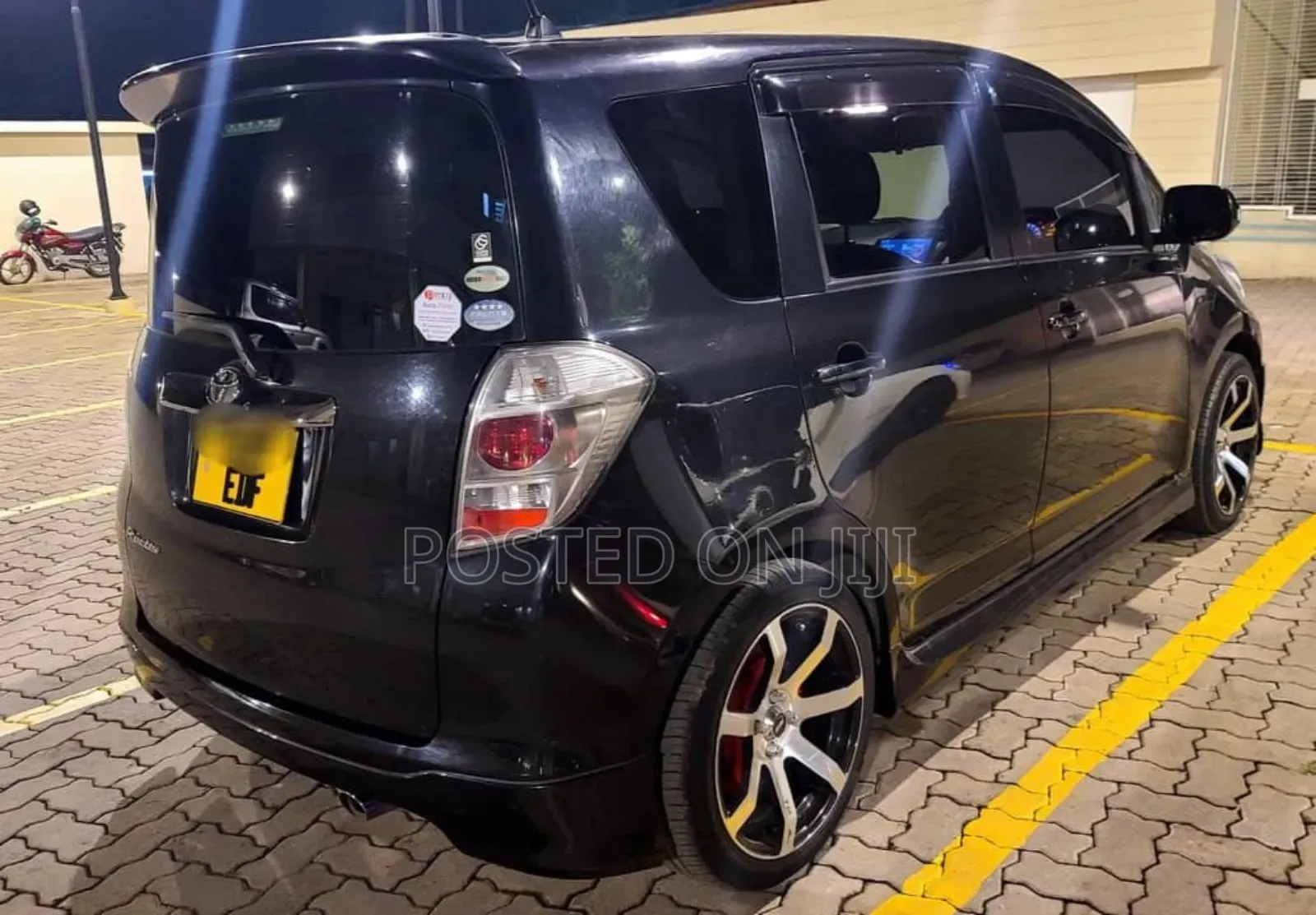 Toyota Ractis 2008 Black