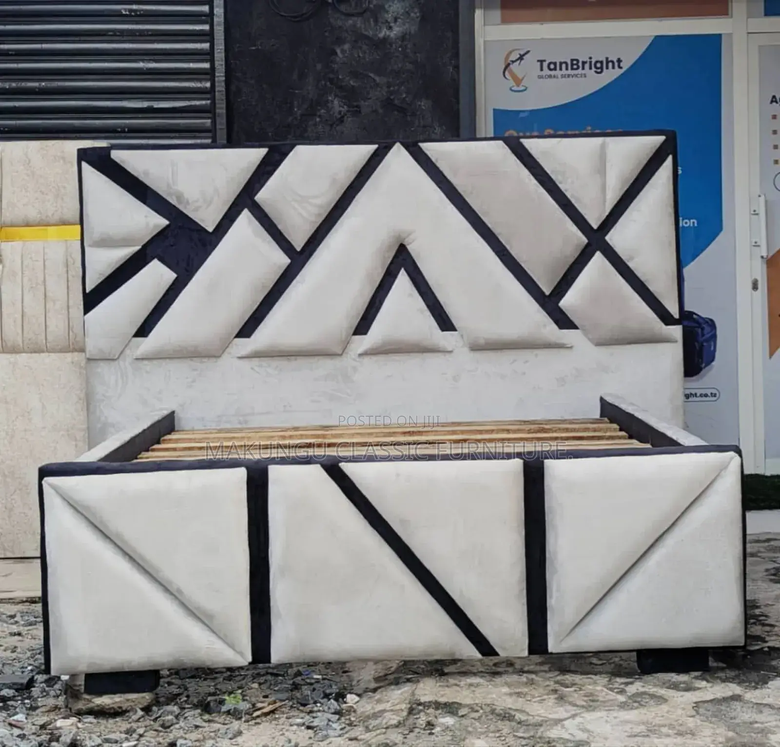 Bedsofa Mix Mbao Ukubwa Wa 5/6