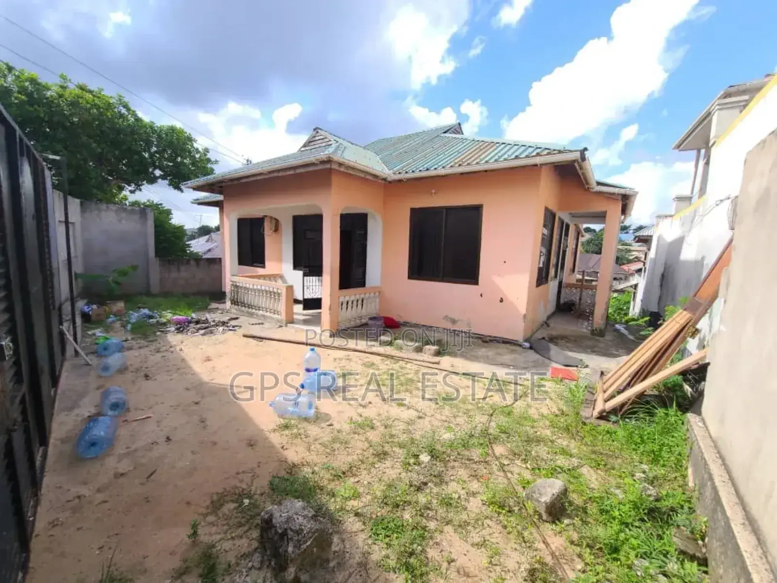 3bdrm House in Kimara Milenia, Kinondoni for sale