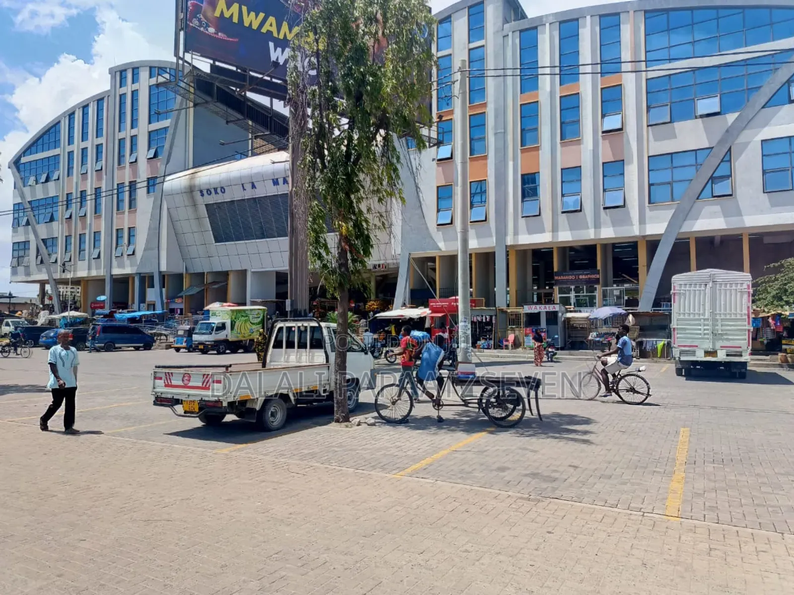 Eneo Lenye Ukubwa Wa SQMT 472 Linauzwa Lipo Magomeni