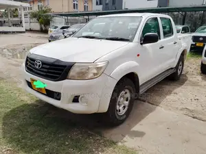 Toyota Hilux 2.5 Cab 2005 White