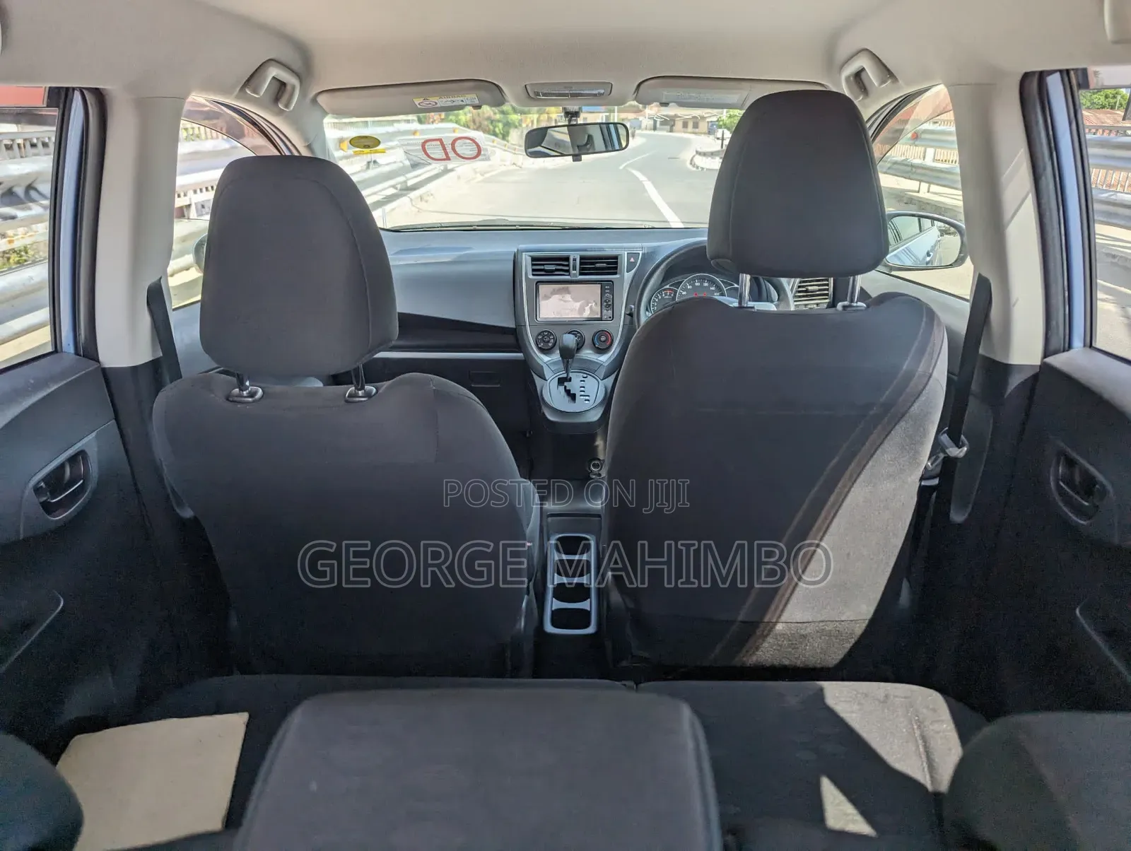 Toyota Ractis 2012 Blue