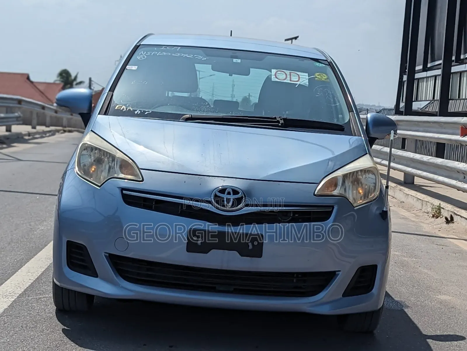 Toyota Ractis 2012 Blue