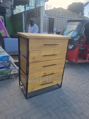 Console Table Nzuri Sana