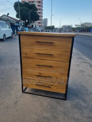 Console Table Nzuri Sana