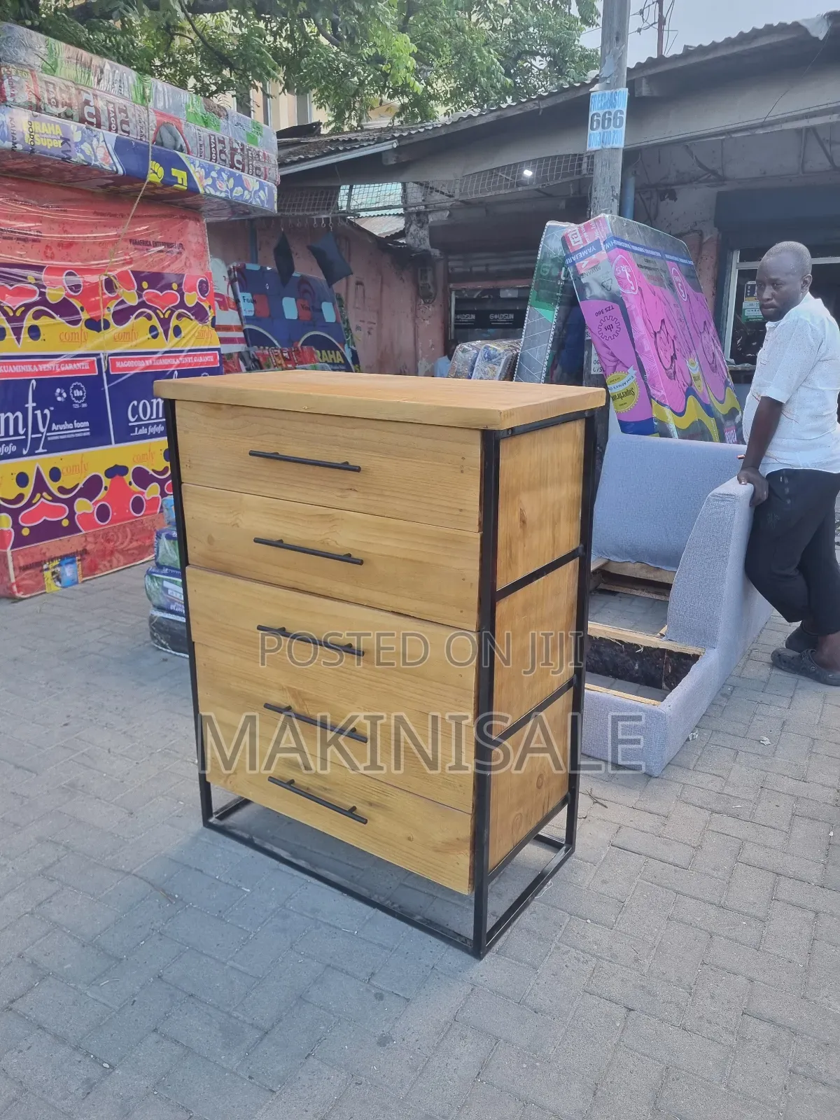 Console Table Nzuri Sana
